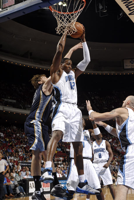 场出球在强 场出球在强