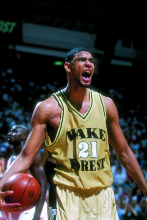 社交媒体传 社交媒体传