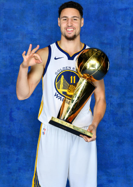 最好球员必 最好球员必